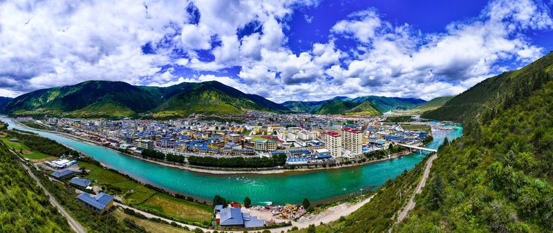 甲子巨變迎大慶 振興奮進(jìn)新時(shí)代